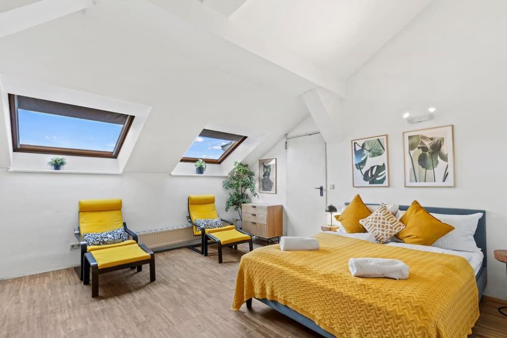 Appartement Spacious Next To Shopping Mall *