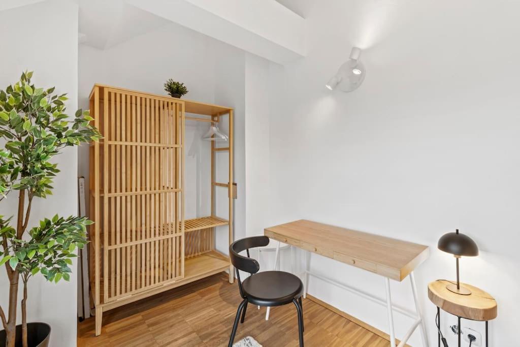 Spacious Next To Shopping Mall Appartement Vienne