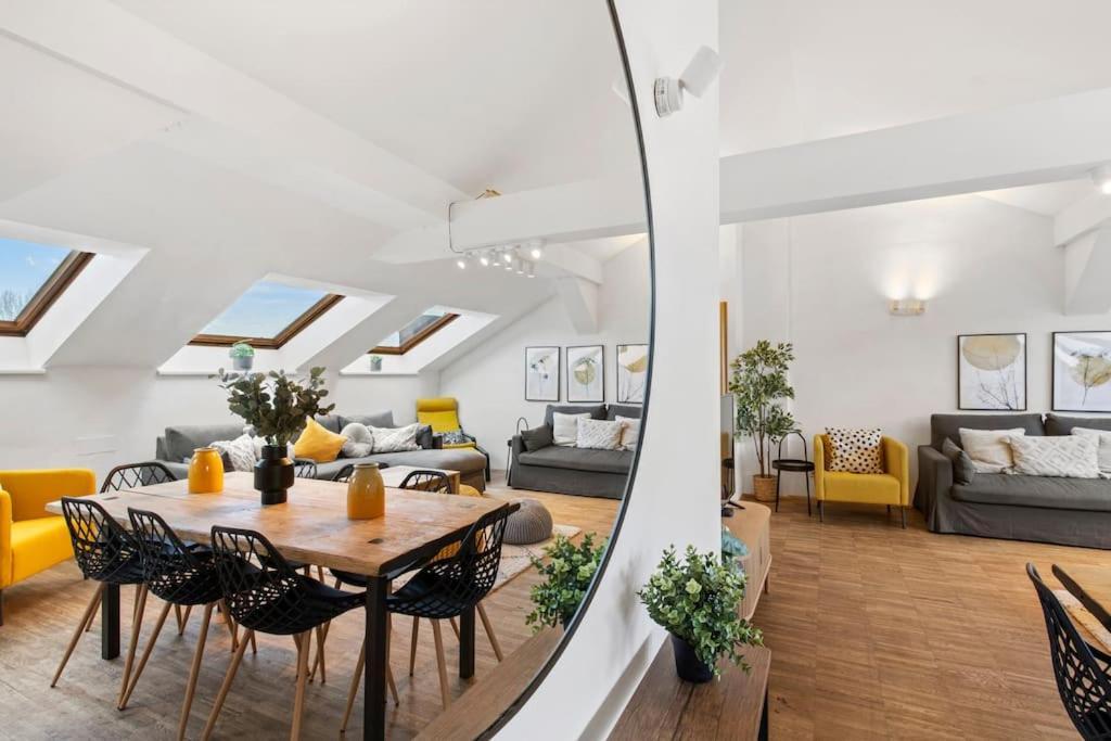 Spacious Next To Shopping Mall * Vienna