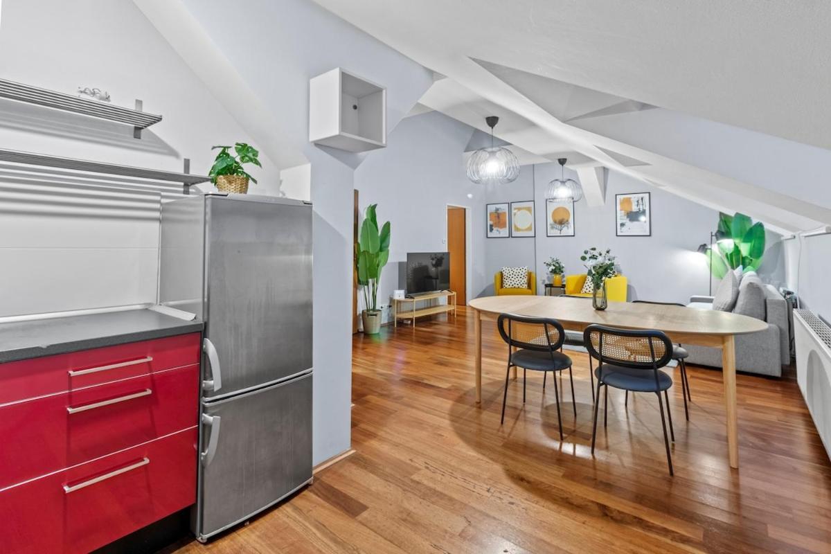 Spacious Next To Shopping Mall * Vienne